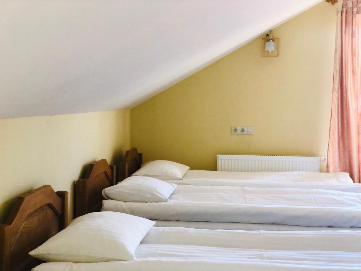 Jurvinge Hotel Zadvainai Luaran gambar